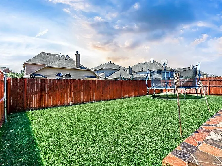 4345 Mountain Crest Dr — Photo 16
