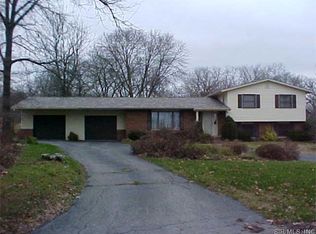 3029 Chelsea Ln, Brighton, IL 62012