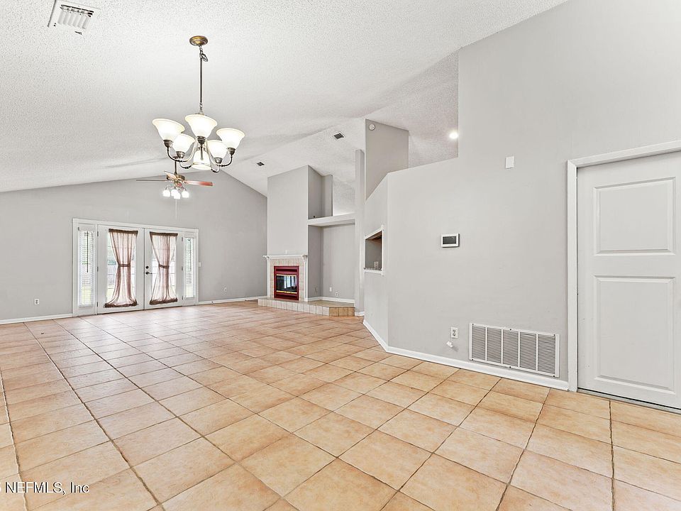 マーシャンW 8379 CHASON Road W, Jacksonville, FL 32244 | MLS #2113095 | Zillow