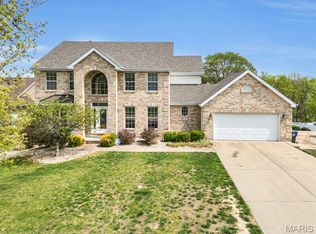502 Coronation Dr, O'Fallon, MO 63366