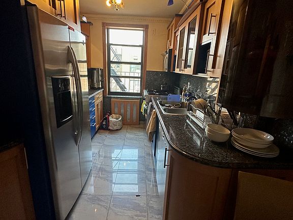 3rd image of 63-84 Saunders St #6Y