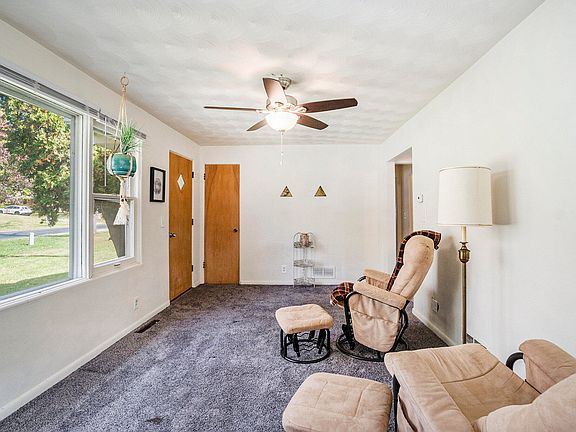 3rd image of 6050 E H Ave