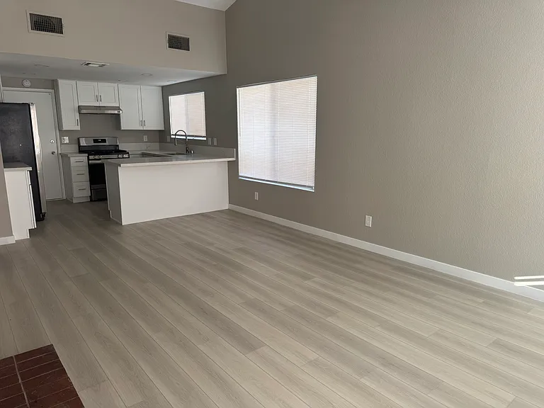 7447 Palermo Ave — Photo 6