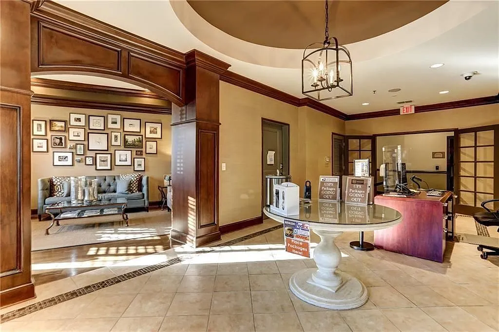 2 bed, 2.0 bath, 1002 sqft, $1,750 — Photo 2