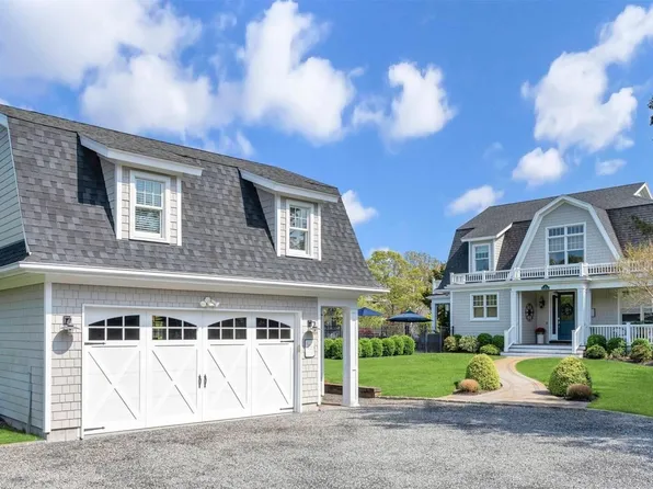 5 Clairedale Drive, Hampton Bays, NY 11946