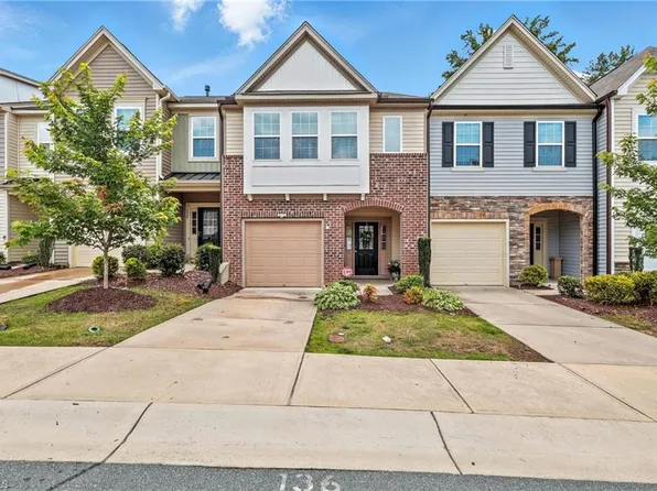 136 Thornhill Dr, Burlington, NC 27215