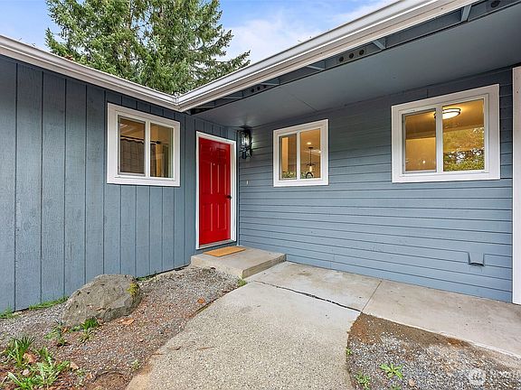 3rd image of 14303 113th Avenue Ct E