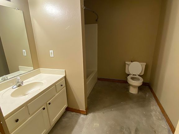 5th image of 55 Garrett Rd #2