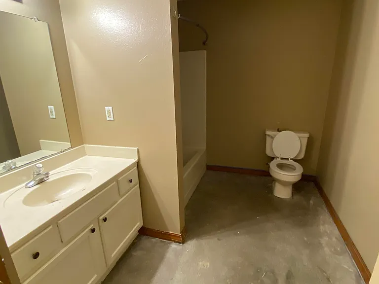 13 Sharon Cir #1 — Photo 6