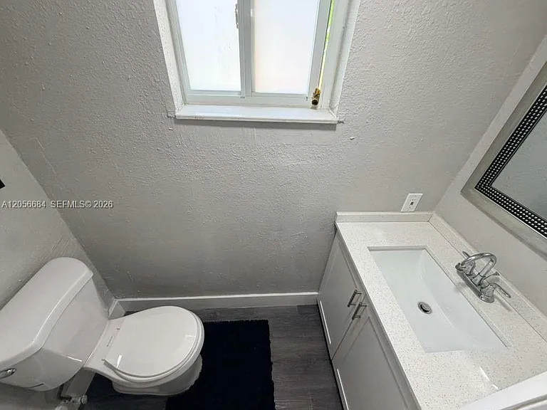 1500 NE 151st St #104 — Photo 23