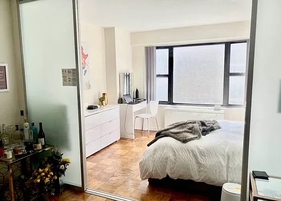 Rented by Olympia House Delaware LP | media 8