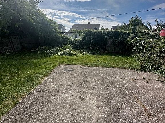 3rd image of 13404 Chapelside Ave
