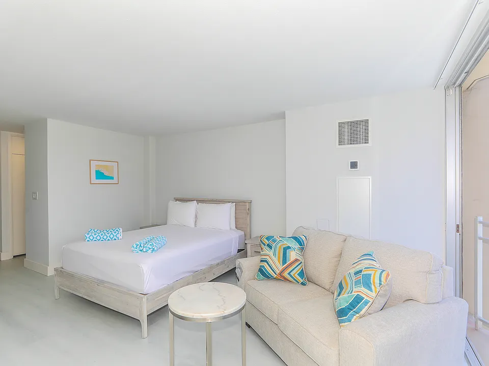 1765 Ala Moana Blvd #1687