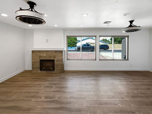 2nd image of 2325 W Tierra Buena Ln
