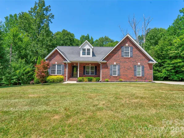 218 Mark Ryan Ln, Dallas, NC 28034