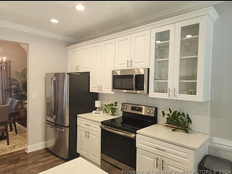 2412 Thorngrove Ct — Photo 4