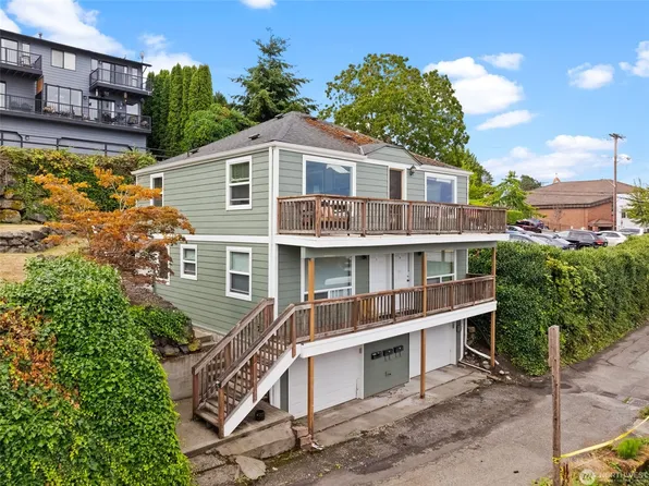 838 Prospect Aly, Pt Orchard, WA 98366