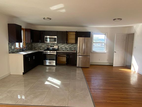 2nd image of 441 Buel Ave #2F