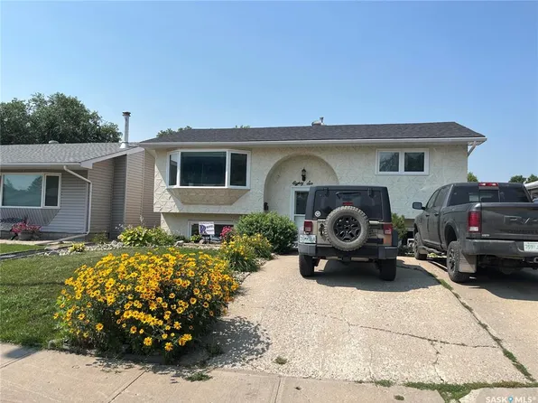86 Straub CRESCENT, Regina, SK S4T 6S6