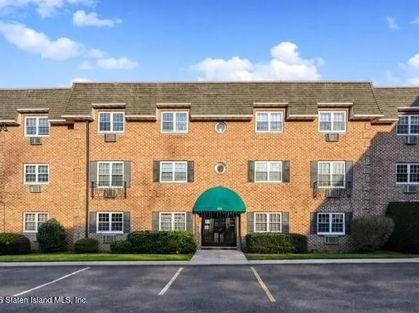 396 Maryland Ave APT 3A, Staten Island, NY 10305