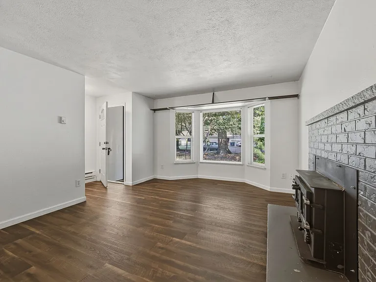 6626 Littlerock Rd SW #B — Photo 7
