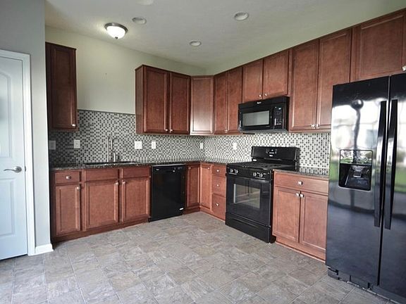 2nd image of 9772 Blue Violet Dr