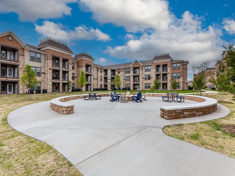 Luxia Grand Prairie — Photo 26