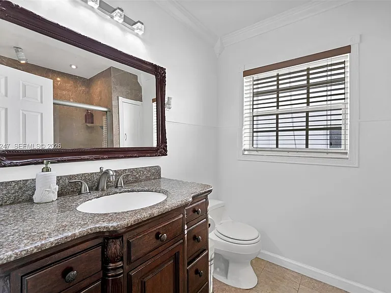 2849 Dewey St — Photo 11