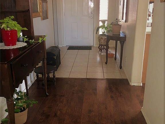3rd image of 3001 Sugarberry Dr