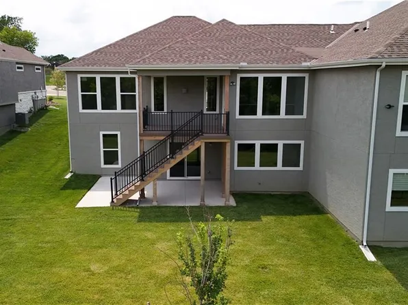 11557 S Olathe View Rd, Olathe, KS 66061