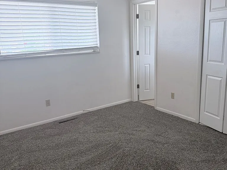 5710 Eldora Dr — Photo 12