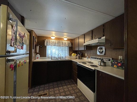 5th image of 304 Brady Canyon Rd