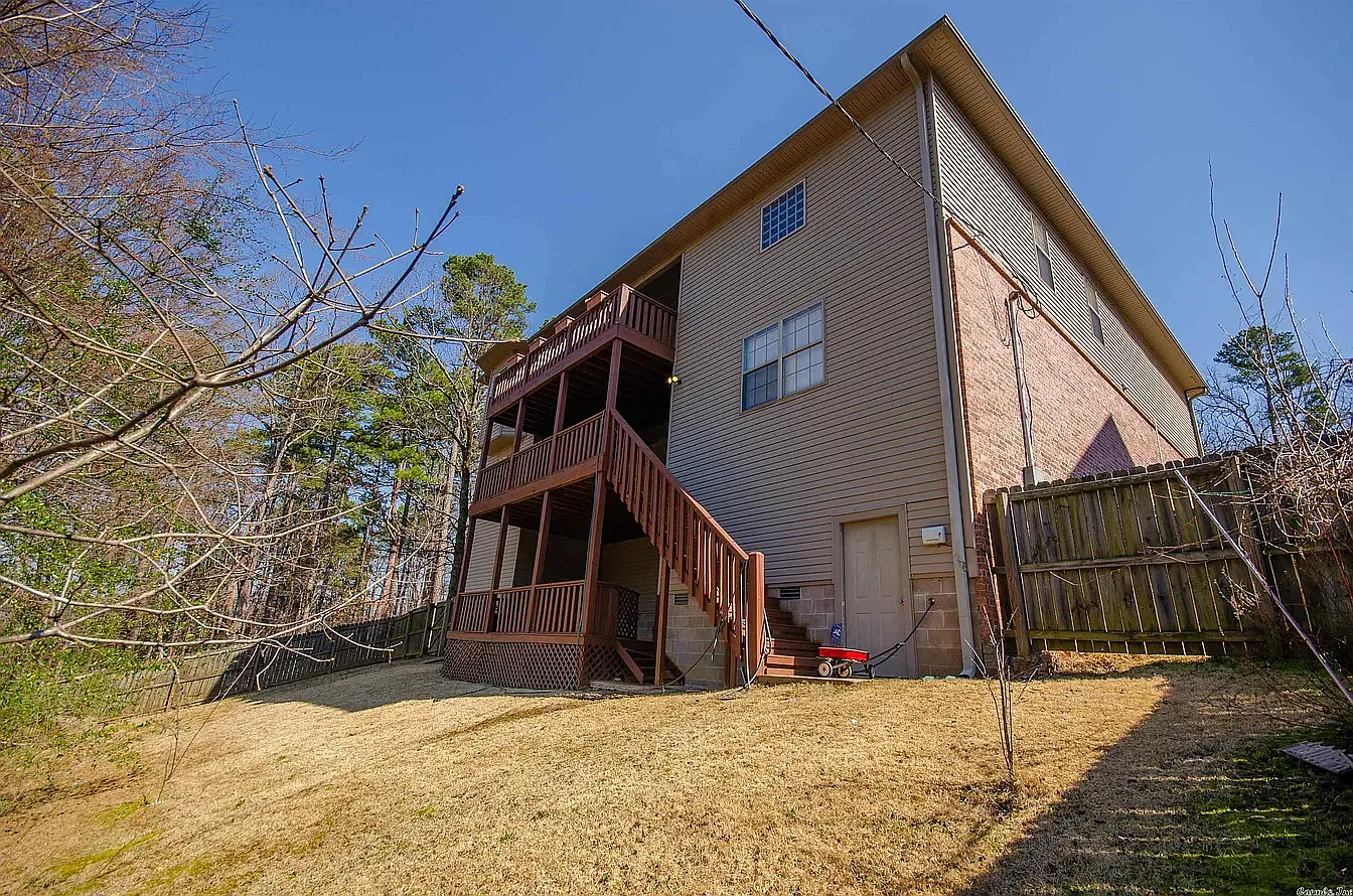5 bed, 3530 sqft, $2,900 — Photo 4