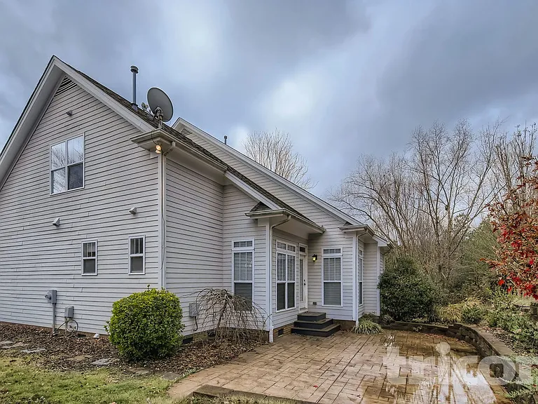 1519 Peak Ct — Photo 4