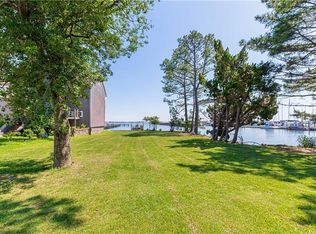 1459 Bayville St, Norfolk, VA 23503