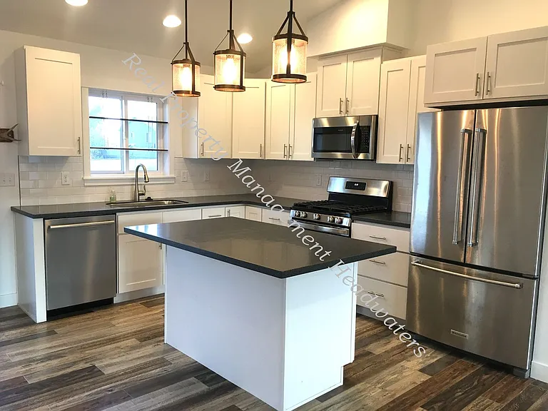 214 Sandpiper Dr — Photo 2