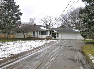 1302 Krsul Dr, Flint, MI 48532