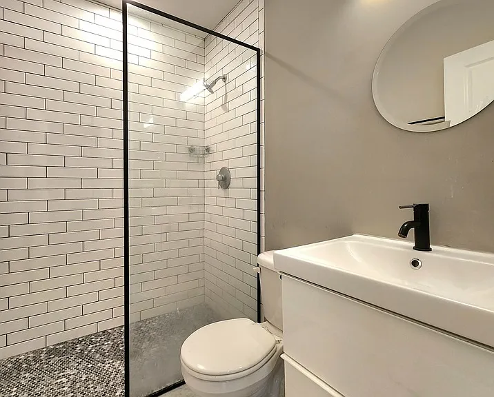 837 N Wolcott Ave #2F — Photo 4