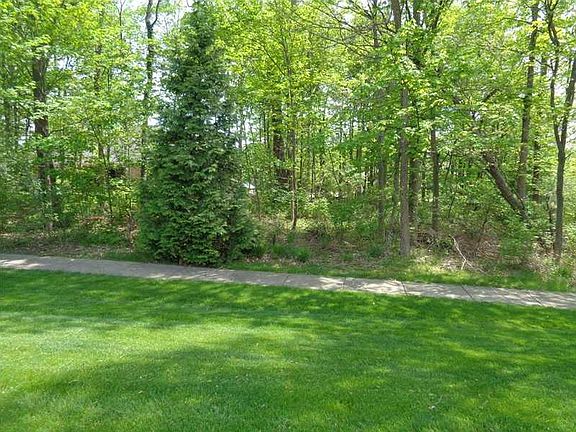 2nd image of 6658 English Oak Ln