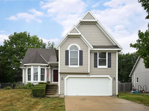 1316 E 154th Ter, Olathe, KS 66062
