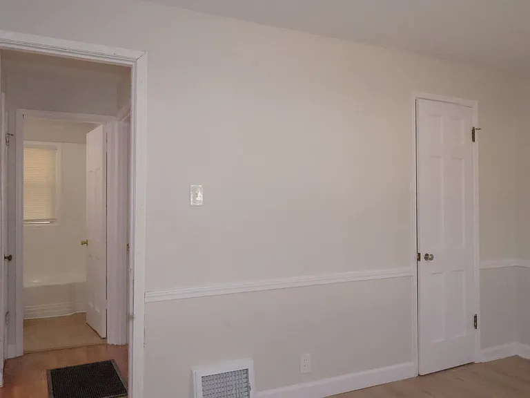 10131 Cabot Dr — Photo 8