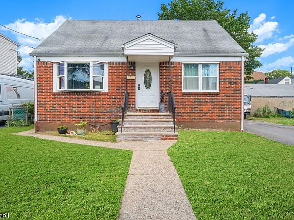 2nd image of 73 Raritan Ave