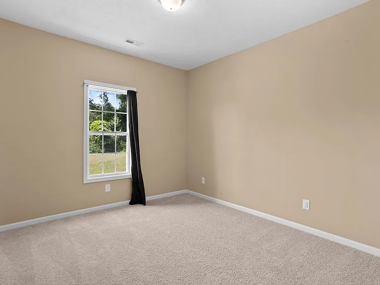 215 Classy Ct — Photo 14