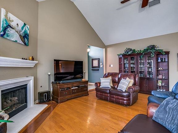 4th image of 4617 Mustang Dr