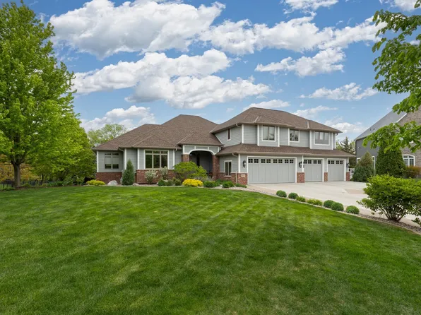 8640 Kelzer Pond Dr, Victoria, MN 55386
