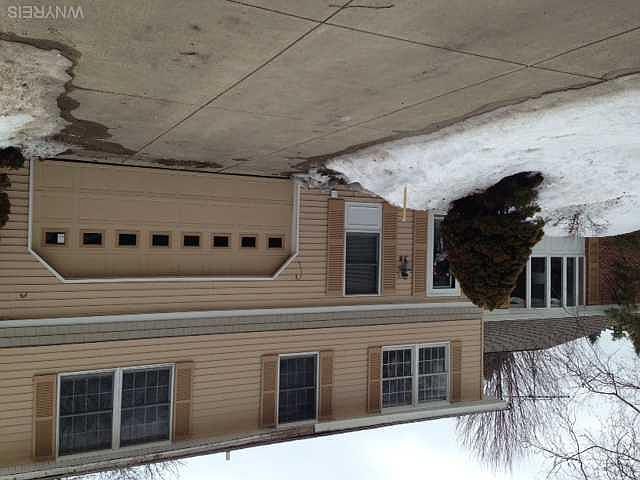 1st image of 38 Green Lake Dr
