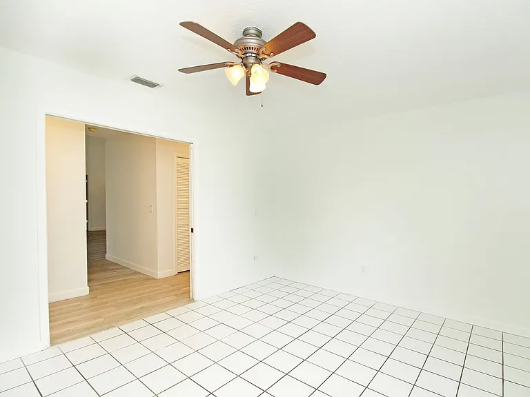 896 Rose Ct — Photo 47