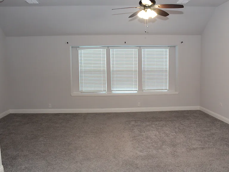 1221 Verheyden Dr — Photo 15