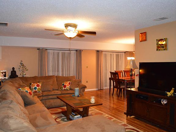4th image of 110 Schley Ave