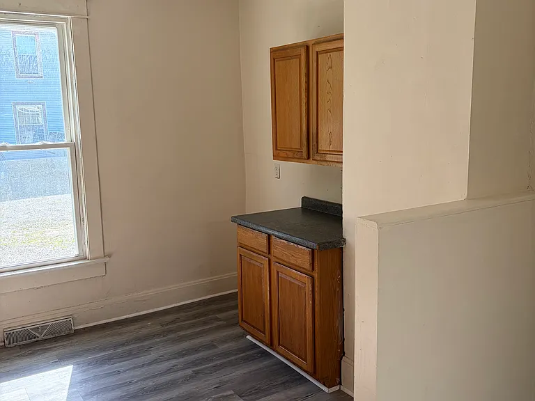 342 W Main St — Photo 5
